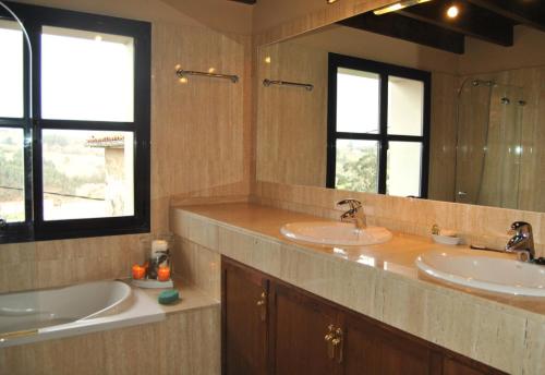 A bathroom at Abelardo's Home