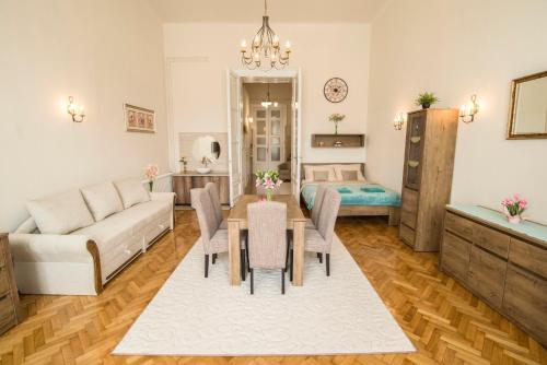 Posedenie v ubytovaní Suzy Apartman