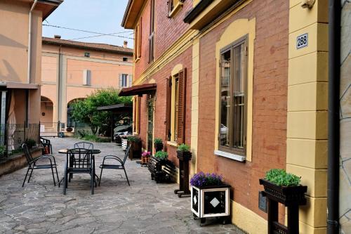 Gallery image of B&B "Il Cantastorie" Casa Molinari-Boldrini - Room & breakfast in Castelfranco Emilia