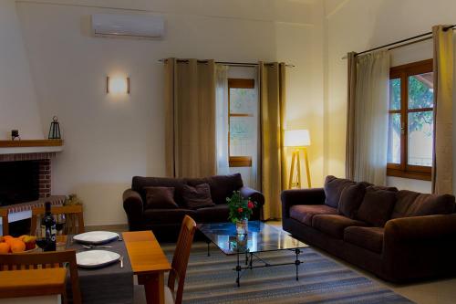 Maisonette House Minos