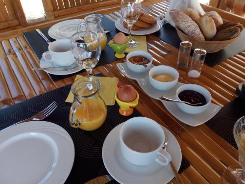 Breakfast options na available sa mga guest sa Casa das Estevas