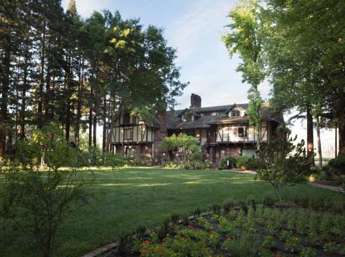Gallery image of Harvest Inn in St. Helena