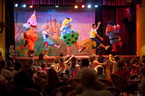 Гости Royal Son Bou Family Club