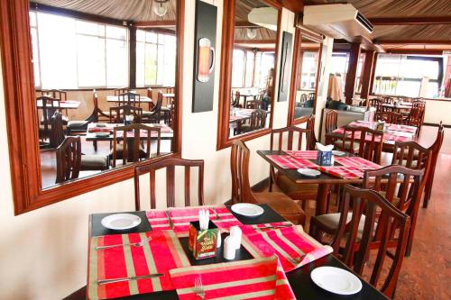 Reštaurácia alebo iné gastronomické zariadenie v ubytovaní Colombo City Hotels (Pvt) Ltd