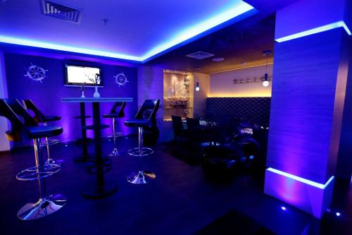 Μια τηλεόραση ή/και κέντρο ψυχαγωγίας στο Swosti Grand Bhubaneswar