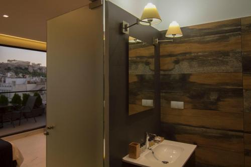 Acropolis Suite