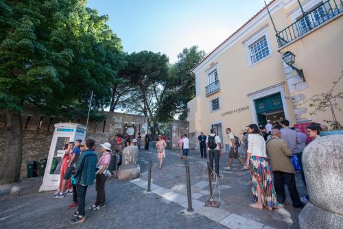 Portugal here I Come - Alfama-Castelo