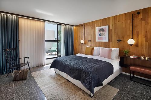 Un ou plusieurs lits dans un hébergement de l'établissement Fabric Hotel - an Atlas Boutique Hotel