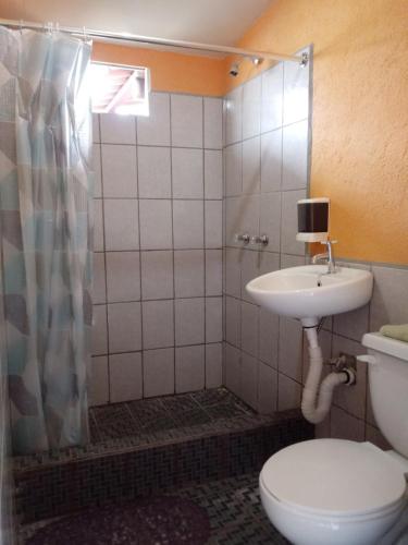Ванна кімната в Hospedaje El Viajero Antigua