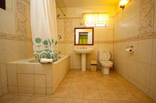 A bathroom at Brandsville Hotel