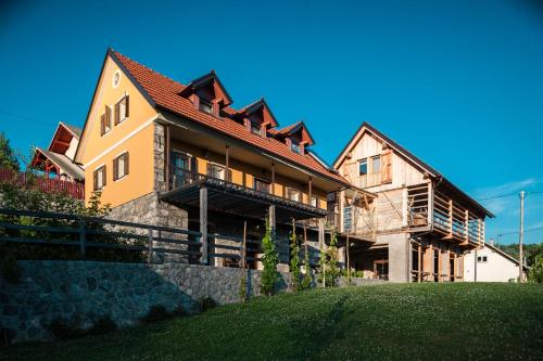 Φωτογραφία από το άλμπουμ του Family House Kalska Domačija σε Semič