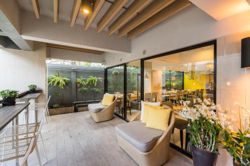 Et opholdsområde på Alt Hotel Nana by UHG