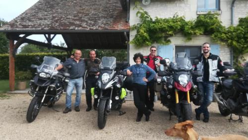 a group of people standing next to their motorcycles at Gîte et chambres d'hôtes Le Chêne Billault in Pouant