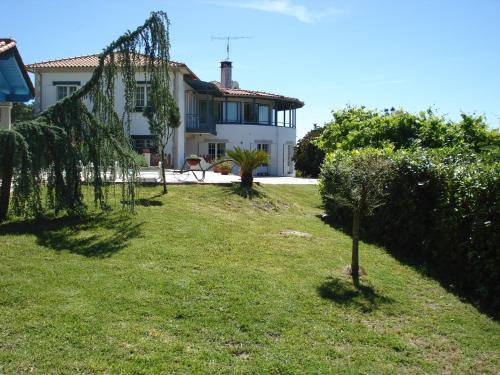 a view of a house from the yard at Casa Da Bela Vista in Viana do Castelo