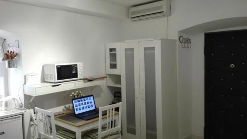 Split studio Irisha