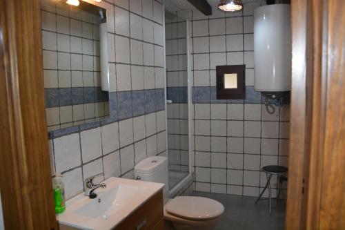 Vonios kambarys apgyvendinimo įstaigoje Las Casitas Del Bodegon