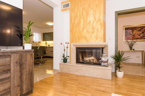 Villa Sweet Home Marija With Heated Pool