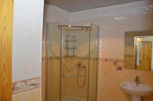 Ένα μπάνιο στο Pamir Alibaba Hotel
