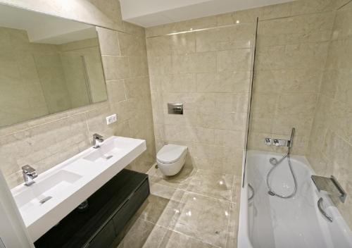 Beachfront Luxury Residence, Playas del Duque, Puerto Banús, Marbella photo 3