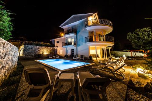 Πισίνα στο ή κοντά στο Villa two Angels with swimming pool, Ika - Opatija