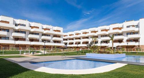 The swimming pool at or close to Oriuelha Costa Terrazas de Campoamor