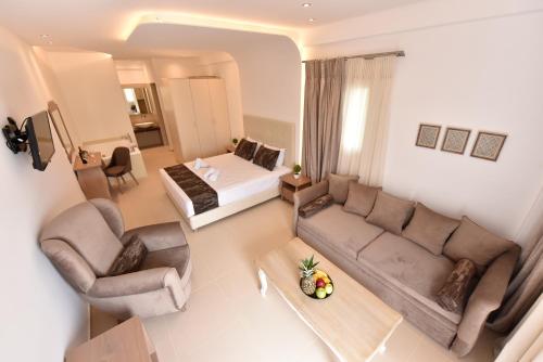 Queen Elegant Suites
