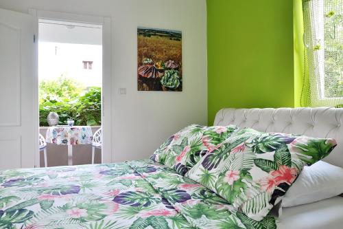 Luxury New !!! Apartment One and Only with terrace & free bikes