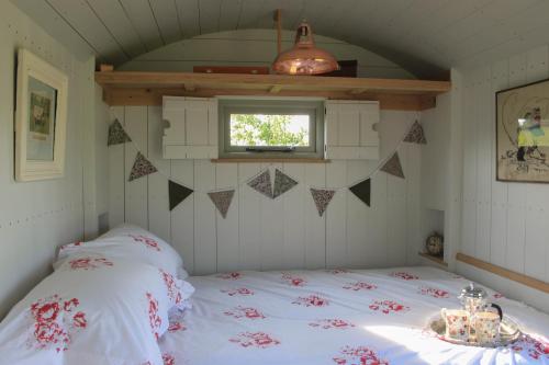 En eller flere senge i et værelse på The Parlour, for Alton Towers & the Peak District