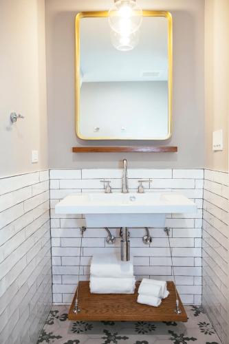 Bilik mandi di Wicker Park Inn