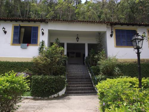 Muka bangunan atau pintu masuk Hotel Miguel Pereira