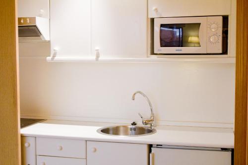 Gallery image of Apartamentos Turisticos G3 Galeon in Madrid