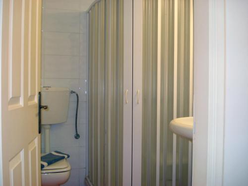 Kylpyhuone majoituspaikassa Elina Apartments Gouves