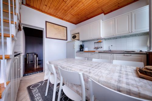 Köök või kööginurk majutusasutuses Mira Sea Front Guesthouse