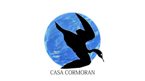 トゥルムにあるHotel Cormoran Tulum & Cenoteのガラスドームのペンギンの黒シルエット