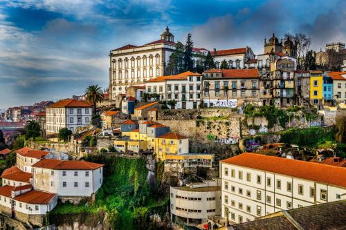 Casa do Poeta & Guitarra by Porto City Hosts