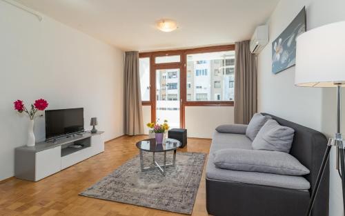 Apartment Maestral