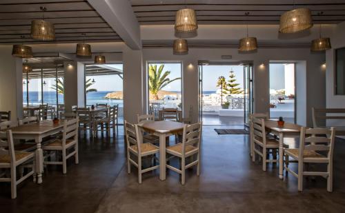 Foto da galeria de Porto Raphael Residences & Suites em Agios Ioannis