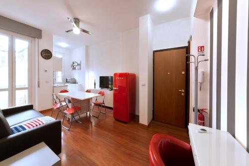 Bright House in Milan