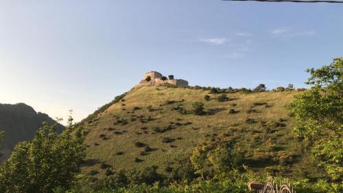 ゲストハウスから撮影された、または一般的な山の景色