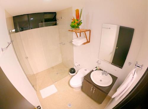 Un baño de Hotel Yalconia
