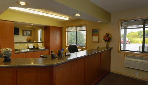 The lobby or reception area at America's Best Value Inn & Suites International Falls