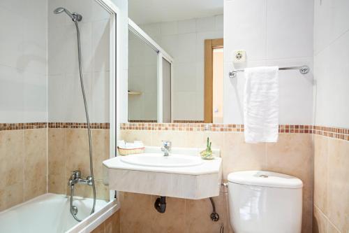 Bilik mandi di Hostal Inter Puerta del Sol AUTO CHECK IN