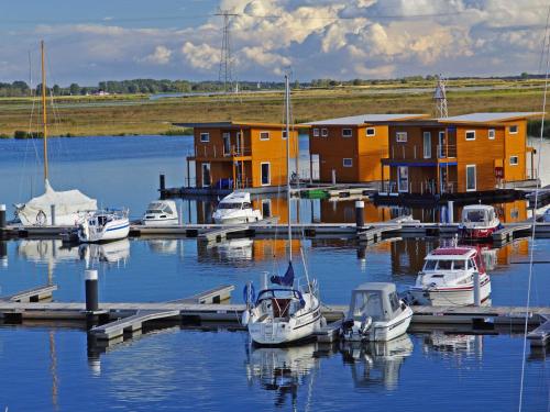 FLOATING HOUSES Classic _ Kroeslin – Photos 5