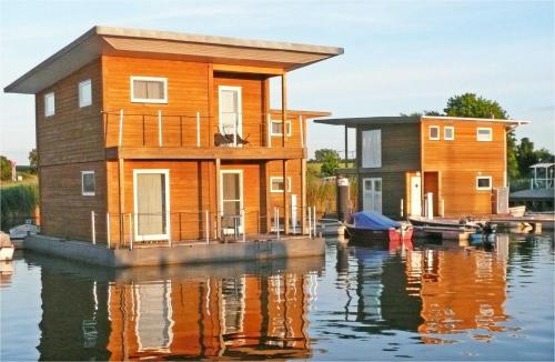 FLOATING HOUSES Classic _ Kroeslin – Photos 2