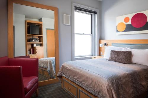 Charlesmark Hotel Image