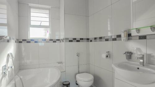 Bagno di South Coast Beachfront Holiday Apartment