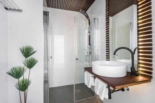 Gallery image of Hayarkon 29 - Next Royal Beach in Tel Aviv