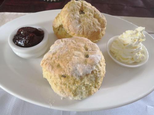 Food at or somewhere near the country house 