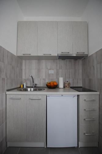 Virtuvė arba virtuvėlė apgyvendinimo įstaigoje Primavera