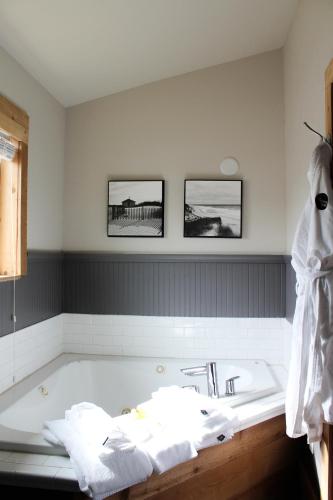 Imagen de la galería de Inn at Discovery Coast, en Long Beach